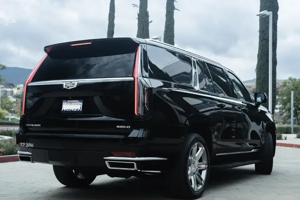 Luxury SUV Irvine for airport executive VIP family and private transportation